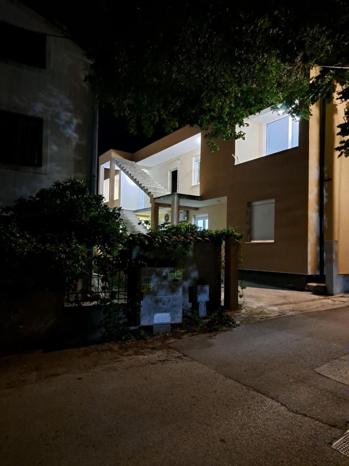 Apartmant Sofranac Будва Екстер'єр фото